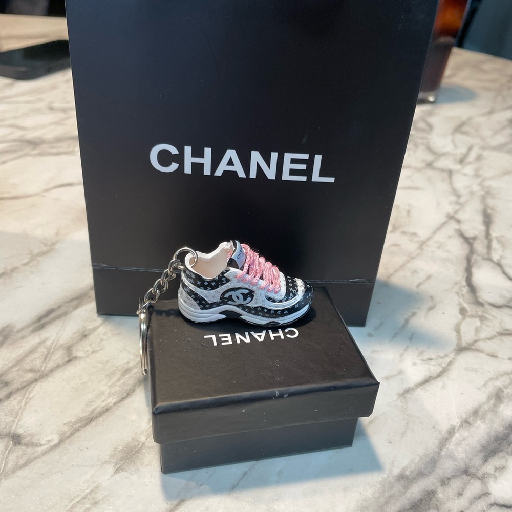 Shoe keychains - Picture 4 of 9
